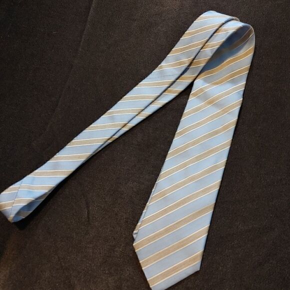 Hugo boss tie - Picture 2 of 5